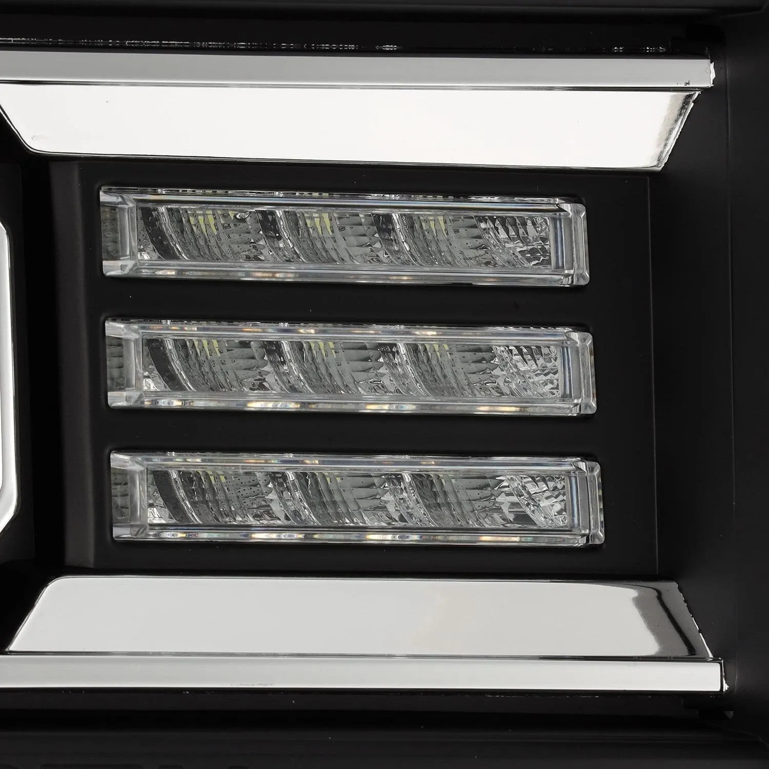 Фары светодиодные Black Luxx для GMC Sierra 1500/2500/3500 2015–2018, AlphaRex — фото 5