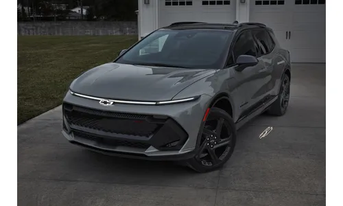 Комплект освещения лужи накладка порога с анимированной проекцией для Chevrolet Equinox EV, GM — фото 1