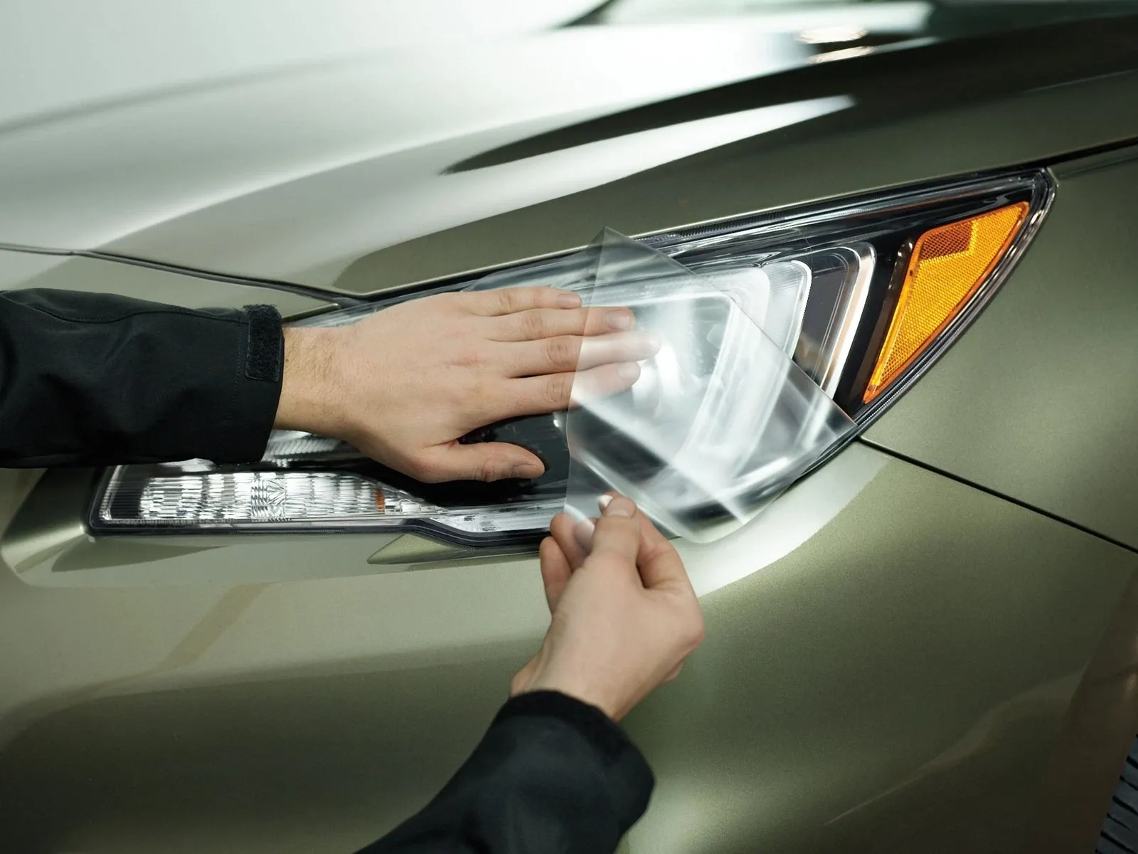 WeatherTech LampGard Clear Headlight Protection Film for - Bentley Bentayga — фото 1