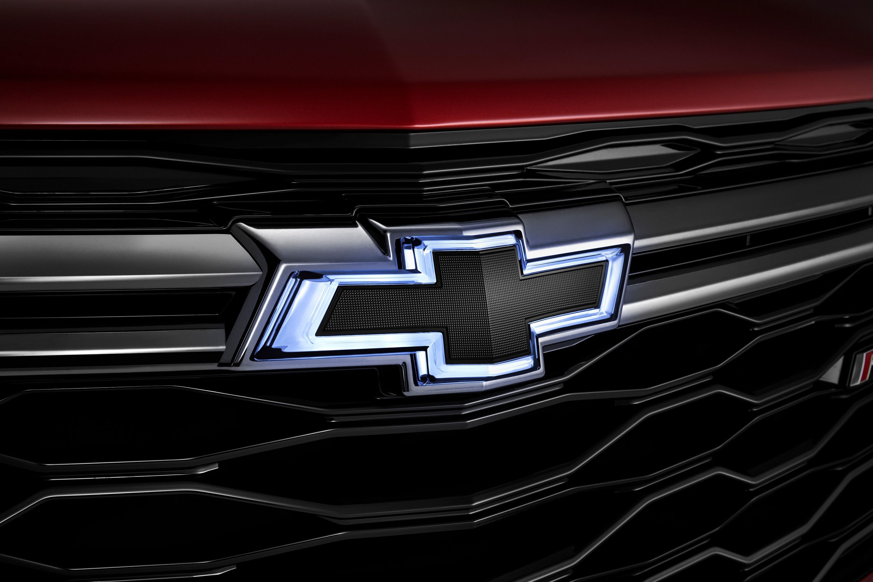 Эмблема Bowtie передняя с подсветкой для Chevrolet Equinox III (2022–2024), черная, GM — фото 1