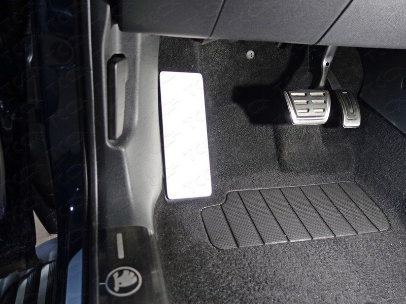 Площадка левой ноги Skoda Kodiaq, алюминий 4мм, ТСС — фото 1
