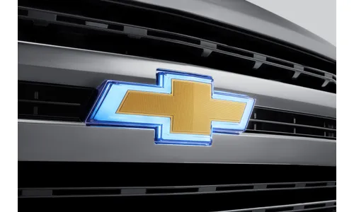Эмблема Bowtie передняя с подсветкой для Chevrolet Silverado IV (2019–2022), золотая, GM — фото 1