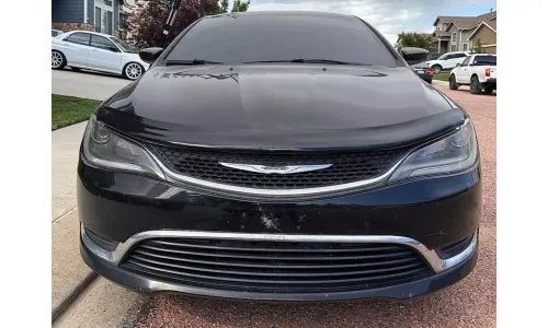 Защита от дымовых жуков AVS CarFlector с болтовым креплением для Chrysler 200 2015-2017 годов выпуска — фото 1