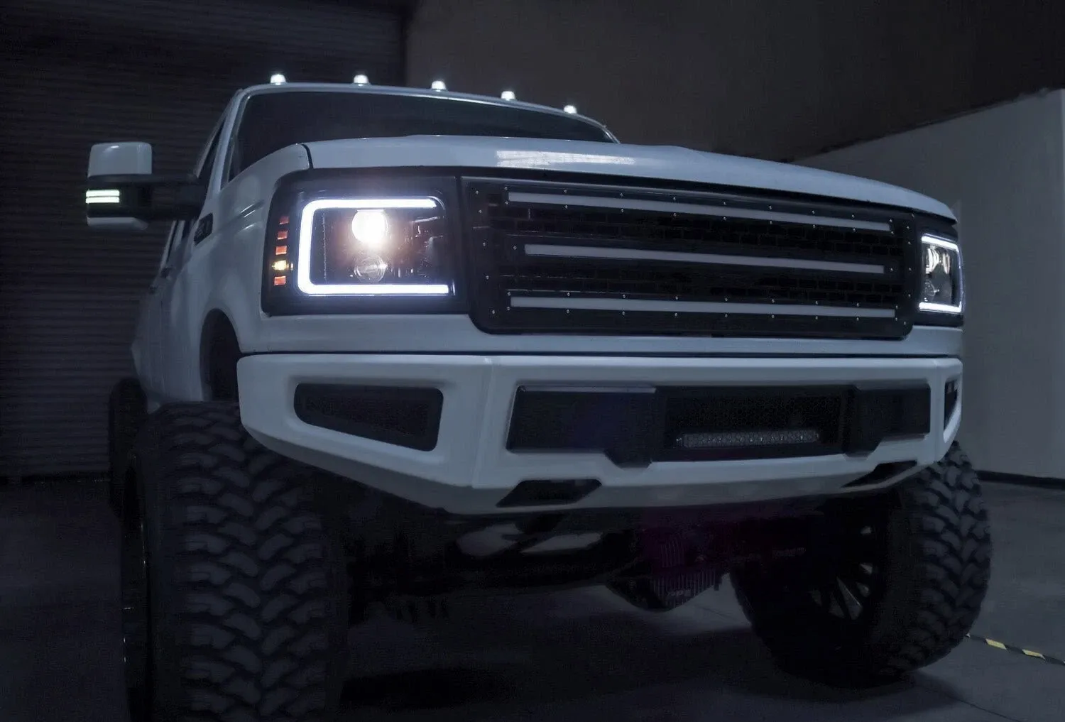 Фары галогеновые Alpha-Black Pro для Ford F-150/250 Bronco 1992–1996, AlphaRex — фото 1
