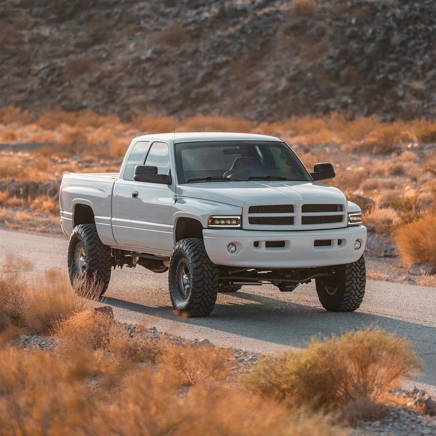 Фары проекторные светодиодные Black Nova для Dodge Ram 1500 1999–2001, AlphaRex — фото 4
