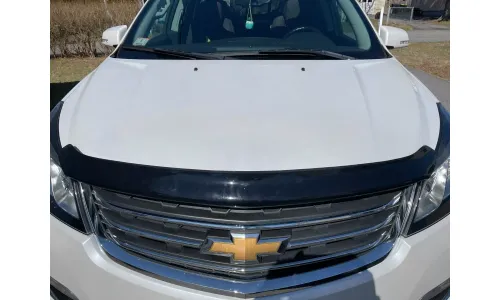 Защита AVS CarFlector с болтовым креплением для Chevrolet Traverse 2013–2017 годов выпуска — фото 1