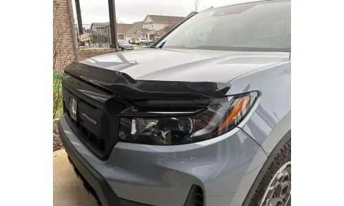 Защитный дефлектор капота AVS BugFlector II для Honda Ridgeline 21–24 годов выпуска — фото 1