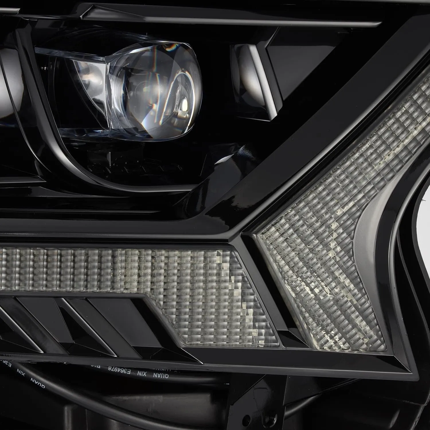 Фары проекторные светодиодные Alpha-Black NOVA для Ford Ranger 2019–2023, AlphaRex — фото 4