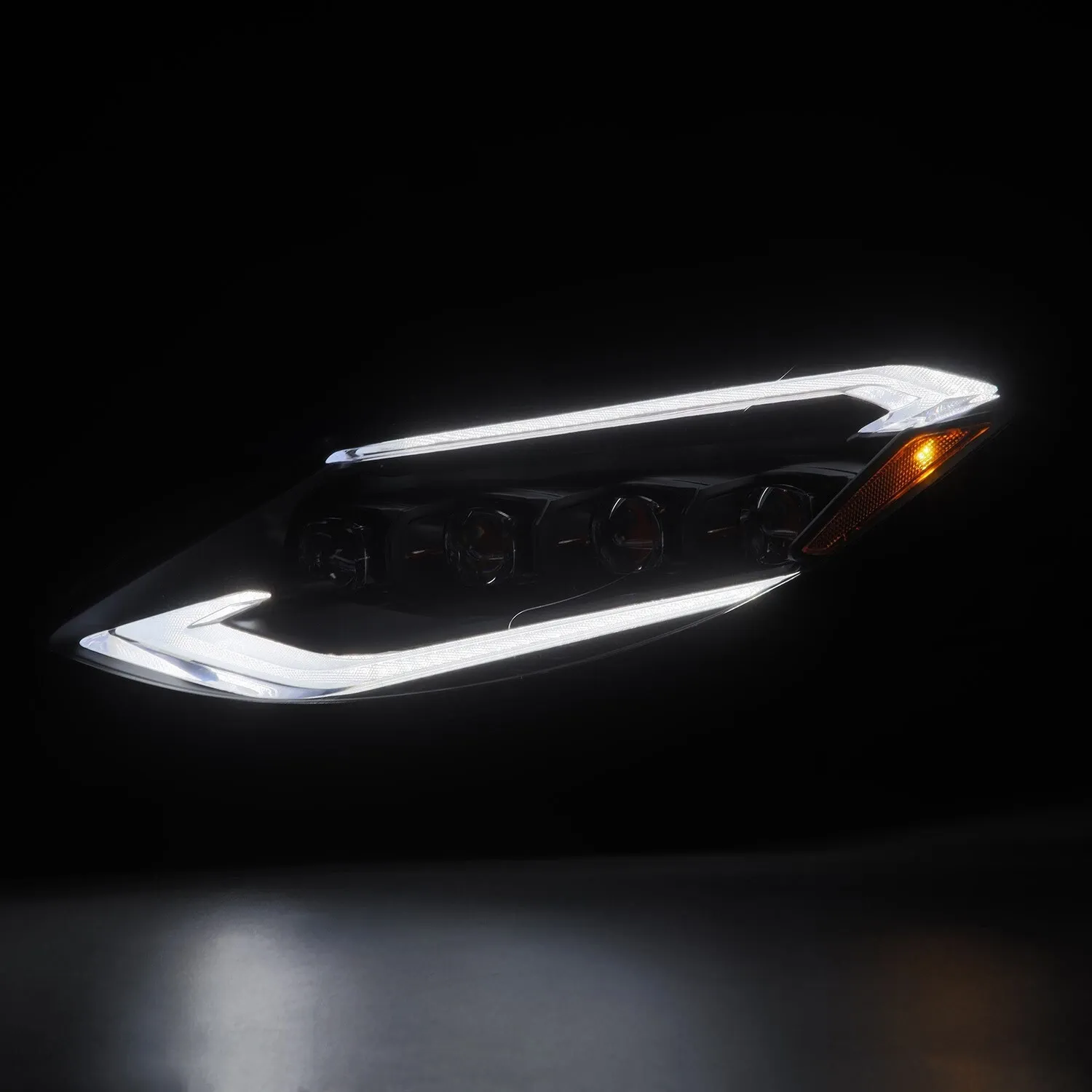 Фары проекторные светодиодные Alpha-Black Nova Series для Nissan Z 2023–2025, AlphaRex — фото 3
