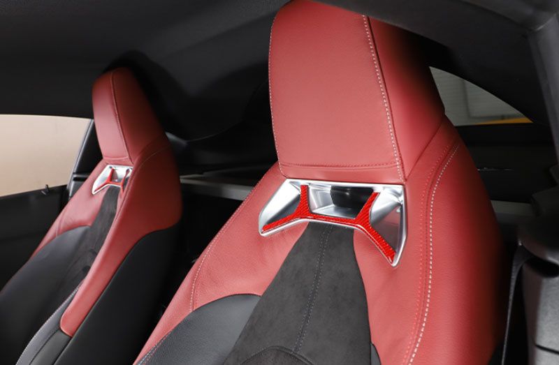 Накладки на спинки сидений под подголовник, под красный карбон, 2 части, для Toyota Supra 5 A90 (2019-2025) — фото 1