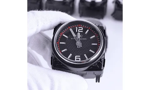 Часы IWC центральной консоли Mercedes, черный с красной окантовкой — фото 4