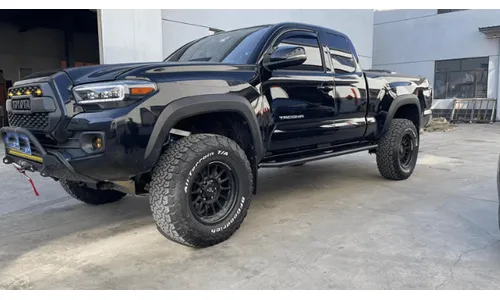 Пороги ступеньки силовые Toyota Tacoma 2016-2023 — фото 3