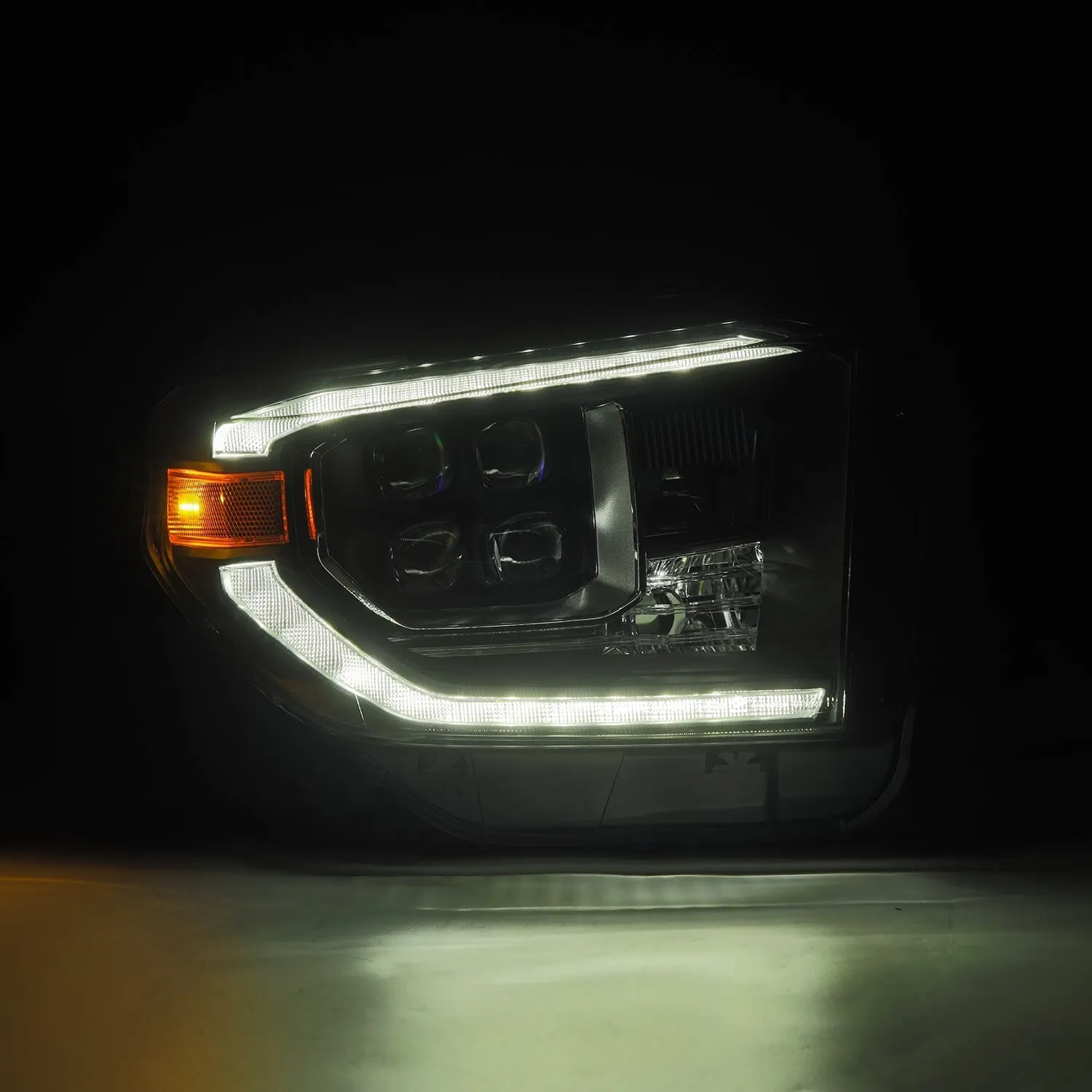Фары светодиодные Nova G2 Black для Toyota Tundra 2014–2021 (см. примечание), AlphaRex — фото 3