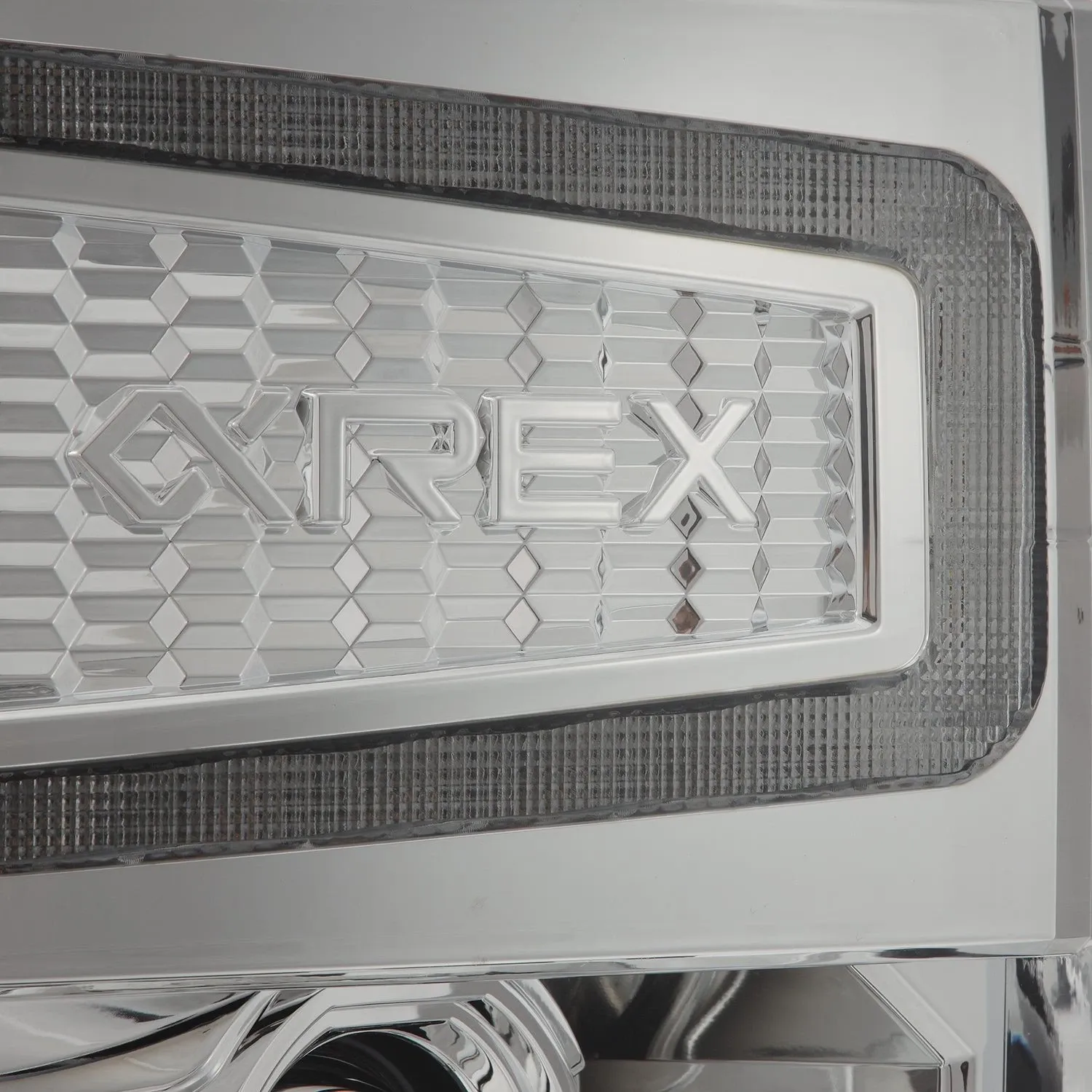 Фары проекторные светодиодные Chrome Luxx для Chevy Silverado 1500 2014–2015, AlphaRex — фото 3