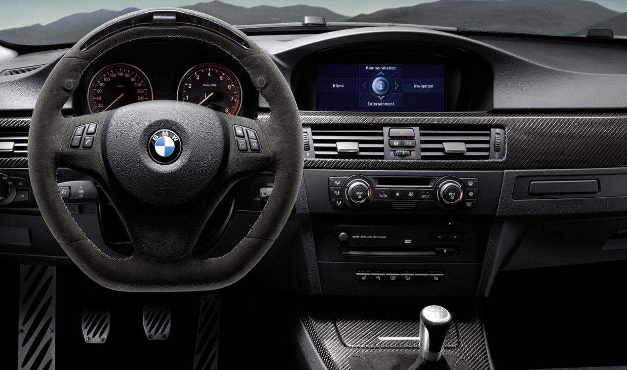 Накладка спортивного рулевого колеса Performance, Alcantara, для BMW 1-серии E81/E82/E87/E88, 3-серии E90/E91/E92/E93 и X1 E84, оригинал — фото 1
