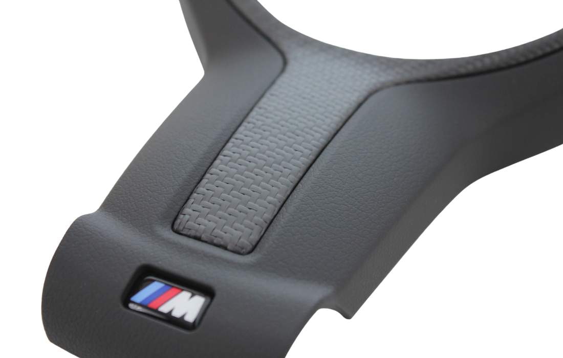 Накладка рулевого колеса M Performance, Alcantara/карбон с открытой структурой, для BMW F20/F21, F22/F23, F30/F31/F34, F32/F33/F36, X1 F48, X2 F39, оригинал — фото 2