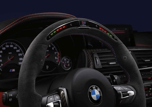 Руль M Performance с Race Display для BMW M3 F80 и M4 F82/F83, оригинал — фото 1