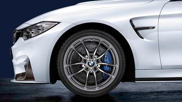 Диск колесный V-образные спицы 640M, серебристый, 8,5J×18, ET27 для BMW M2 F87, M3 F80 и M4 F83/F82, оригинал — фото 1
