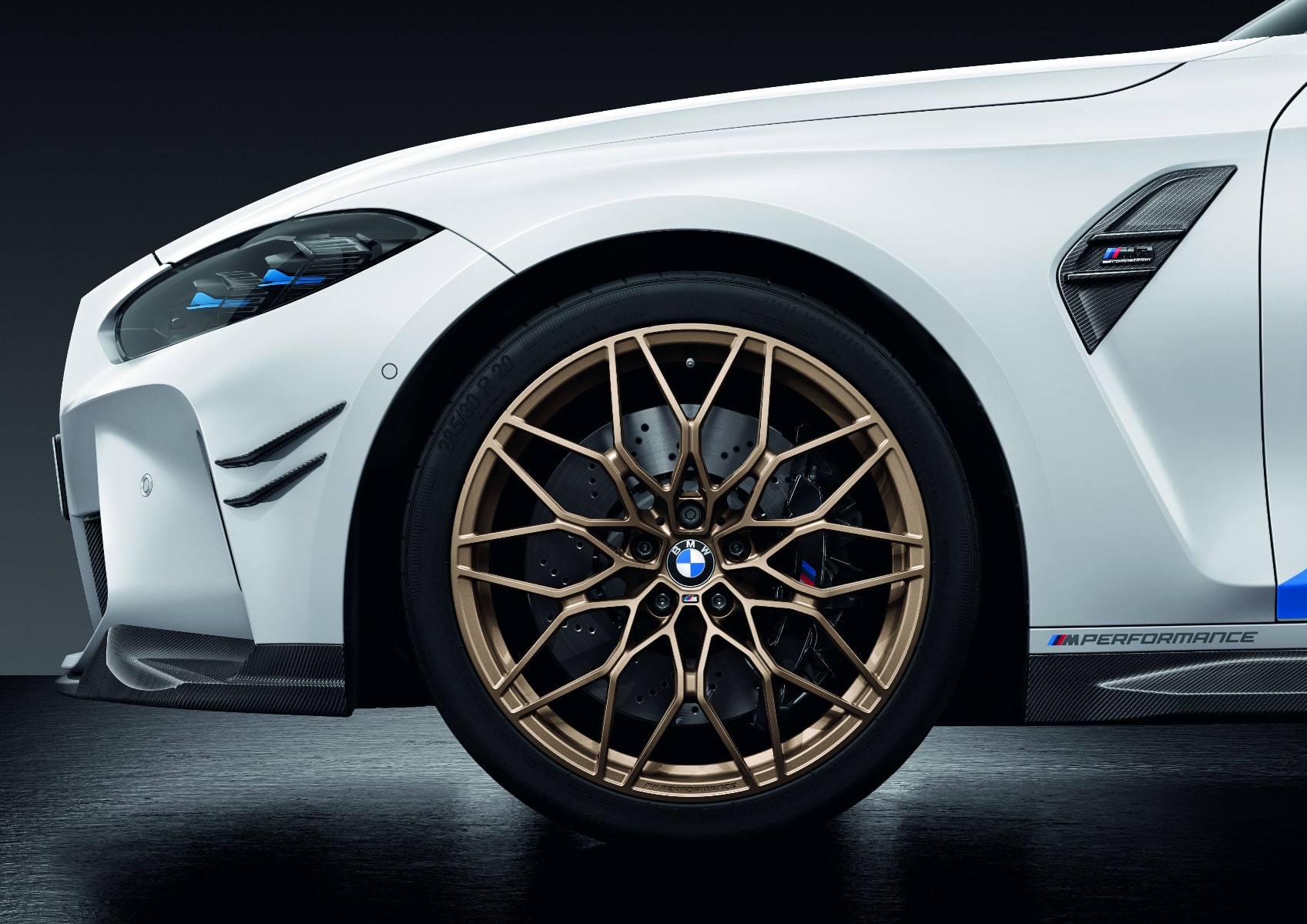 Диск колесный M Performance перекрёстные спицы 1000M, Goldbronze, матовый, 9,5J×20, ET20 для BMW M2 G87, M3 G80/G81 и M4 F82/G83/G82, оригинал — фото 1