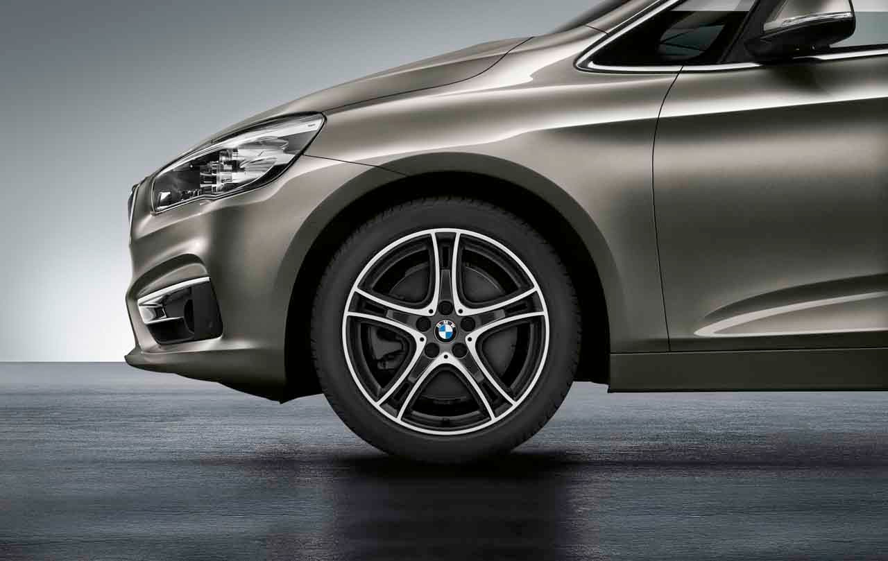 Комплект летних колёс сдвоенные спицы 361 18 дюймов для BMW 1-й серии F40 и 2-й серии F44, оригинал — фото 1