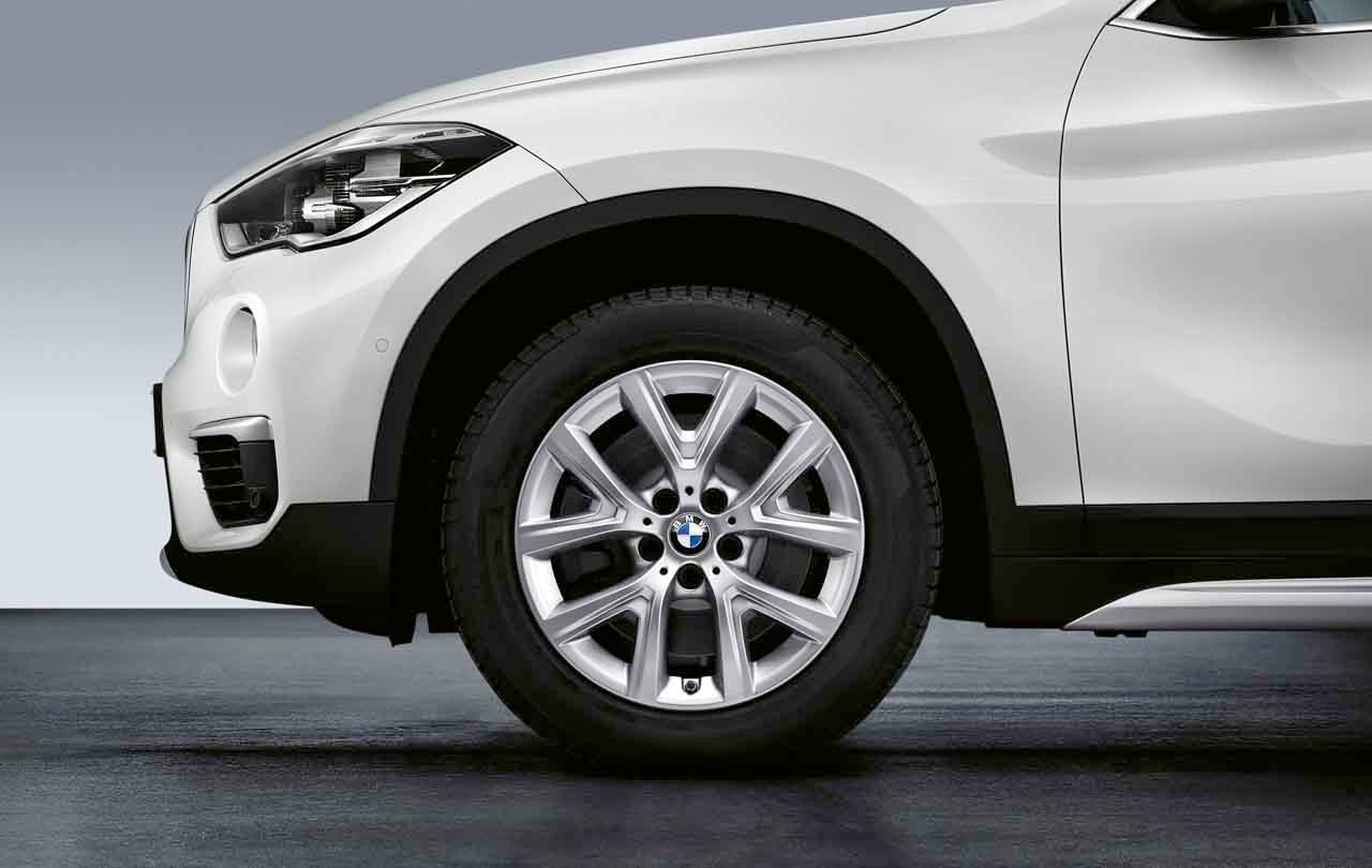 Колесо зимнее в сборе, Y-образные спицы 574, 6,5J×17 ET39, с шиной 205/60 R17 для BMW X1 F48 и X2 F39, оригинал — фото 1