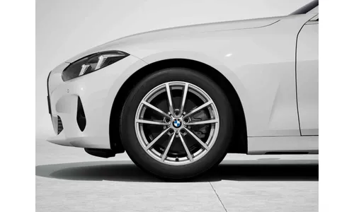 Колесо зимнее в сборе, V-образные спицы 778, 7,5J×17 ET30, с шиной 225/50 R17 для BMW 2-й серии G42, 3-й серии G20/G21 и 4-й серии G23/G22, оригинал — фото 1