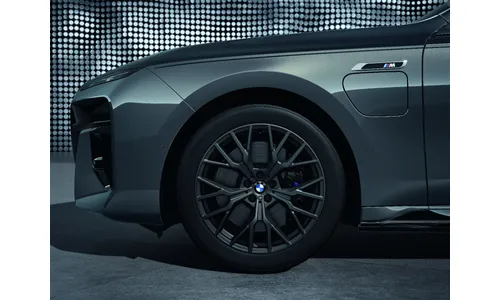 Диск колесный M Performance Y-образные спицы 911M, Jet Black, матовый черный, 10,5J×20, ET44 для задней оси BMW 7-й серии G70, оригинал — фото 1