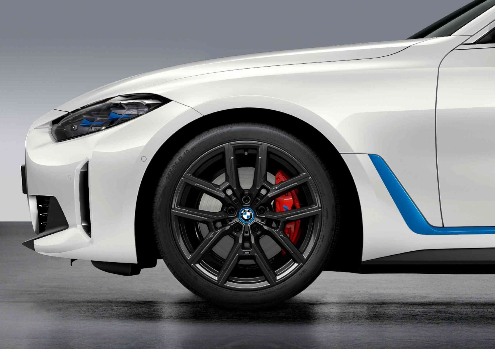 Диск колесный M Y-образные спицы 859, черный II, черный, 9,0J×19, ET42 для BMW 4-й серии G26 и i4 G26, оригинал — фото 1