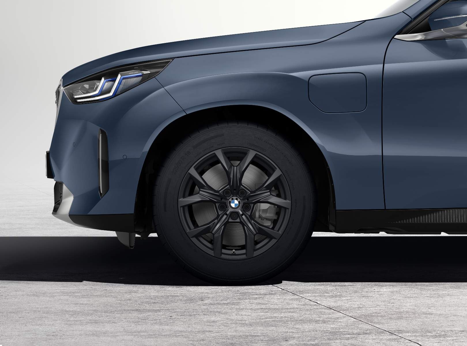 Диск колесный Y-образные спицы 921, матовый Midnight Grey, 8,0J×18, ET15 для BMW X3 G45, оригинал — фото 1