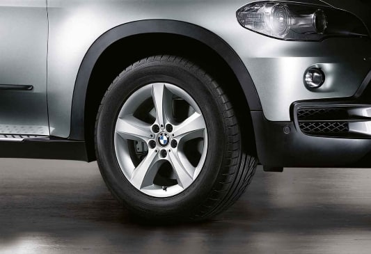 Диск колесный звездообразные спицы 210, серебристый, 8,5J×18, ET46 для BMW X5 E70, оригинал — фото 1