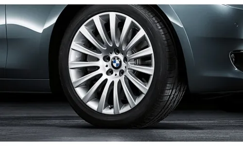 Диск колесный многоспицевый дизайн 235, серебристый, 9,5J×19, ET39 для BMW 5-й серии F07 и 7-й серии F01/F04/F02, оригинал — фото 1