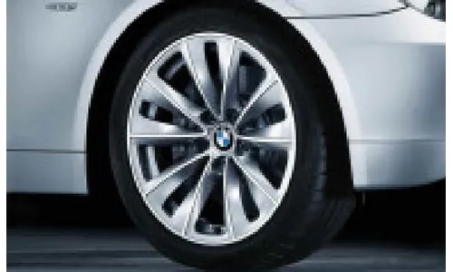 Диск колесный сдвоенные спицы 247 кованый, 9,0J×18, ET32 для BMW 5-й серии E60, оригинал — фото 1
