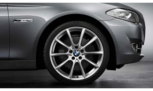 Диск колесный V-образные спицы 281, серебристый, 8,0J×18, ET30 для BMW 5-й серии F10/F11 и 6-й серии F12/F13/F06, оригинал — фото 1