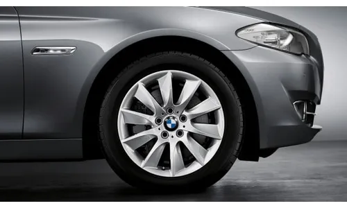 Диск колесный турбинный дизайн 329, серебристый, 9,0J×18, ET44 для BMW 5-й серии F10 и 6-й серии F12/F13/F06, оригинал — фото 1