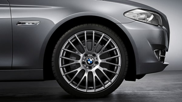 Диск колесный перекрёстные спицы 312, Ferric Grey, 8,5J×20, ET33 для BMW 5-й серии F10/F11 и 6-й серии F12/F13/F06, оригинал — фото 1