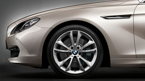 Диск колесный V-образные спицы 366, серебристый, 9,0J×19, ET44 для BMW 5-й серии F10 и 6-й серии F12/F13/F06, оригинал — фото 1