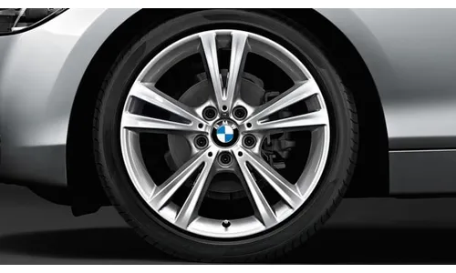 Диск колесный сдвоенные спицы 385, серебристый, 7,5J×18, ET45 для BMW 1-й серии F21/F20 и 2-й серии F23/F22, оригинал — фото 1