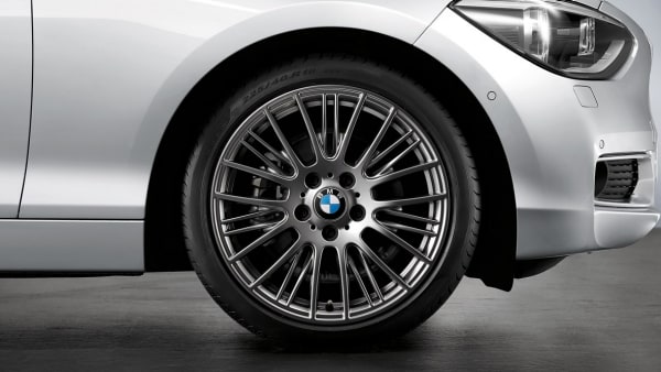 Диск колесный радиальные спицы 388, Ferric Grey, 8,0J×18, ET52 для BMW 1-й серии F21/F20 и 2-й серии F23/F22, оригинал — фото 1