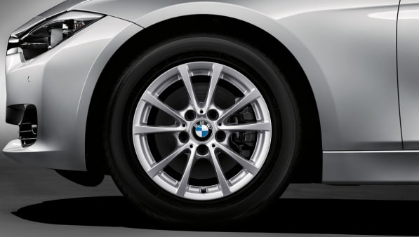 Диск колесный V-образные спицы 390, серебристый, 7,0J×16, ET31 для BMW 3-й серии F30/F31 и 4-й серии F36, оригинал — фото 1