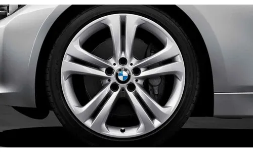 Диск колесный сдвоенные спицы 401, серебристый, 8,5J×19, ET47 для BMW 3-й серии F30/F31 и 4-й серии F33/F32/F36, оригинал — фото 1