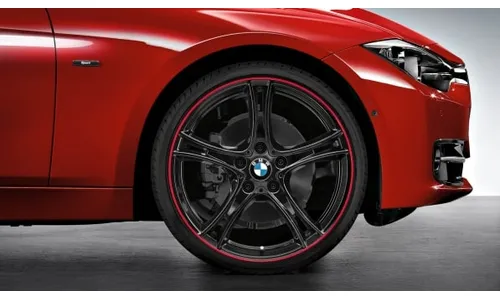 Диск колесный сдвоенные спицы 361, черный mit rotem Felgenring, 8,5J×20, ET47 для BMW 3-й серии F30/F31 и 4-й серии F33/F32/F36, оригинал — фото 1