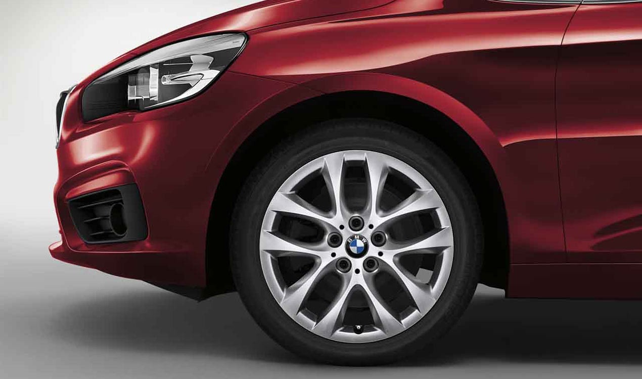 Диск колесный V-образные спицы 479, серебристый BMW 2er F45 F46, 7,5J×17, ET54 для BMW 2-й серии F45/F46, оригинал — фото 1