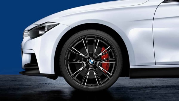 Диск колесный кованый M Performance 624M, чёрно-серебристый, 8,5J×20, ET47, задний, для BMW 3-й серии F30/F31 и 4-й серии F32/F33/F36, оригинал — фото 1
