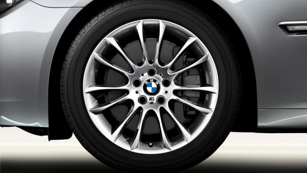 Диск колесный M V-образные спицы 302, серебристый, 8,5J×19, ET25 для BMW 5-й серии F07 и 7-й серии F01/F04/F02, оригинал — фото 1