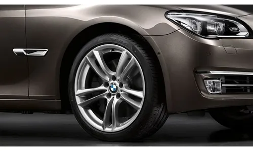 Диск колесный M сдвоенные спицы 303, серебристый, 8,5J×20, ET25 для BMW 5-й серии F07 и 7-й серии F01/F04/F02, оригинал — фото 1