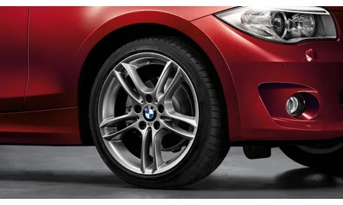 Диск колесный M сдвоенные спицы 261, Ferric Grey, 8,5J×18, ET52 для BMW 1-й серии E81/E87/E82, оригинал — фото 1