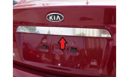 СЕДАНА KIA FORTE 10-13 ПОЛИРОВАННАЯ ХРОМИРОВАННАЯ ОТДЕЛКА МОЛДИНГА БАГАЖНИКА ИЗ НЕРЖАВЕЮЩЕЙ СТАЛИ БЕЗ КЛЮЧА — фото 1