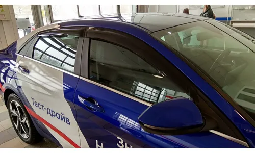 Дефлекторы боковых окон Hyundai Elantra/Avante/i30, 2020-, 4ч., темный / Хендай Элантра — фото 2