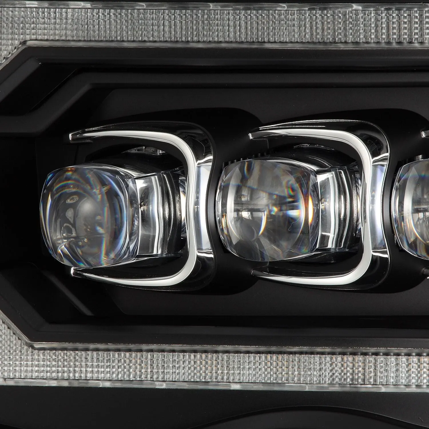 Фары проекторные светодиодные Black Nova для Dodge Ram 1500 2002–2005, AlphaRex — фото 4
