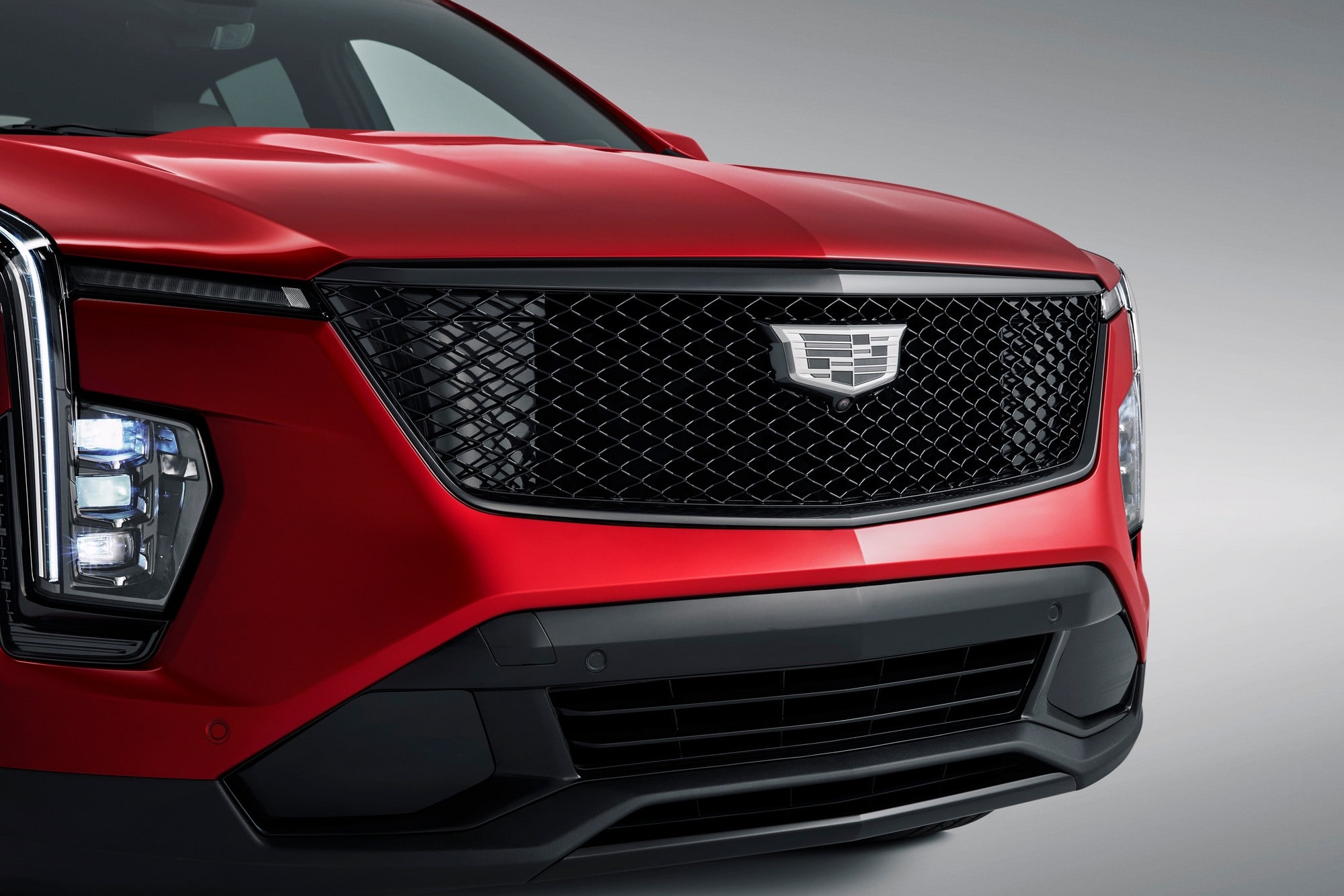 Решётка радиатора для Cadillac XT4 I (2024–2025), чёрный, GM — фото 7